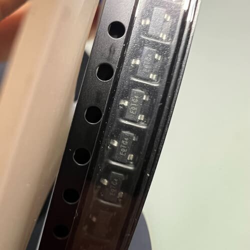 IRLML6401TRPBF数量2890个，打包价289元包--议价商品