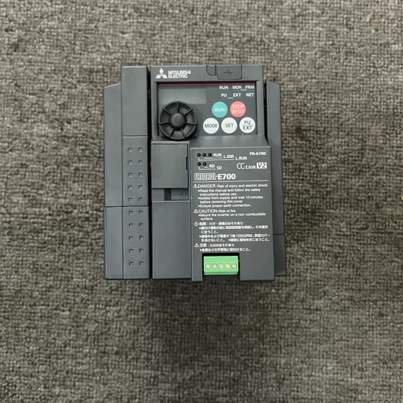 #变频器三相220V 9新三菱变频器E700系列--议价商品