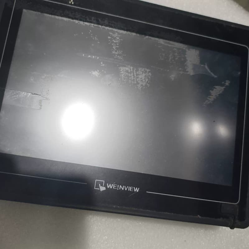 威纶通触摸屏MT6100i 开不了机，当配件--议价商品