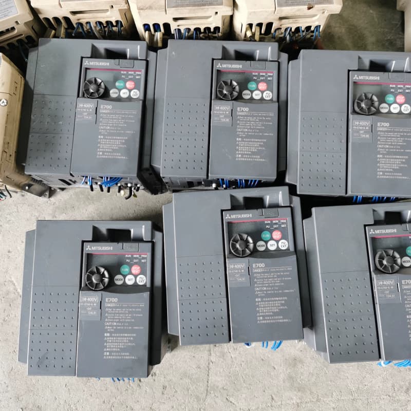 三菱变频器 E720 E740 D720 A720 S520--议价商品