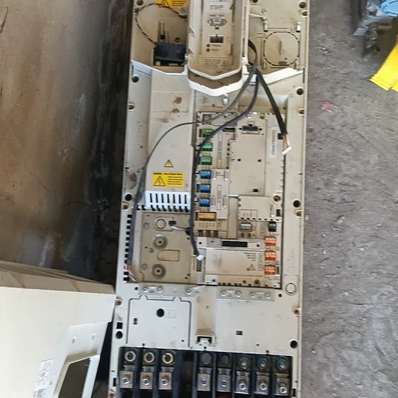 ABB变频器ACS530-01-246A-4，型号参数见铭牌--议价商品