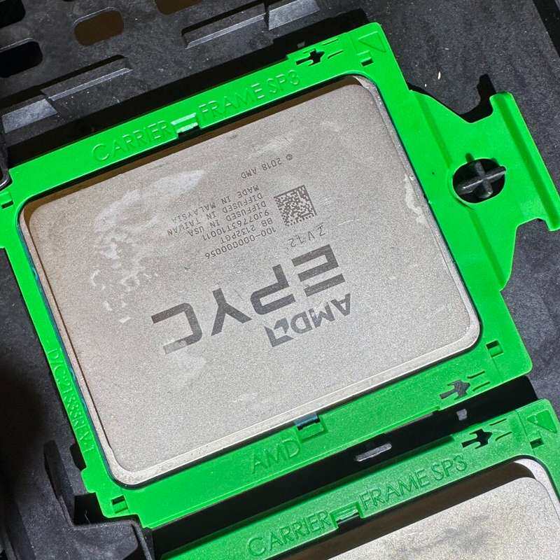 AMD EPYC 7B12升级版 7v12,64核,2.45--议价商品