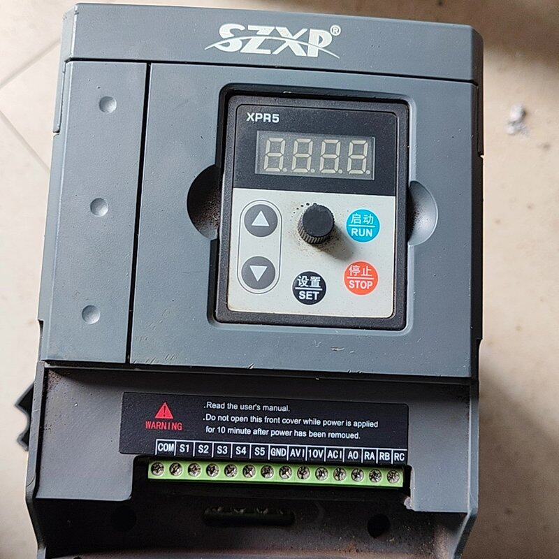 机西普变频器,功能包好,成色如图,型号:ZHR5_3.0G--议价商品