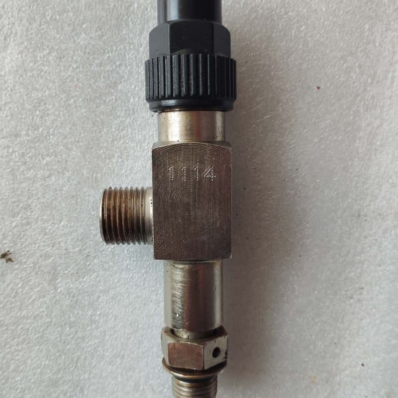 约克冷水机压力传感器连接角阀 O22W1054--议价商品