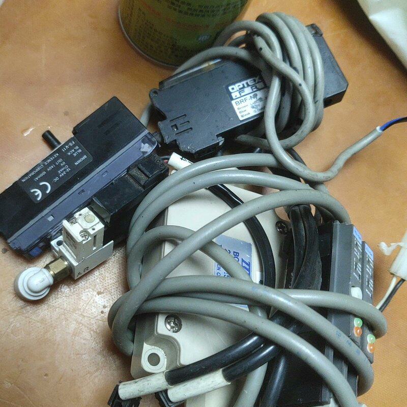 纤放大器就是图上这些东西共六件打包出，不包邮物品售--议价商品