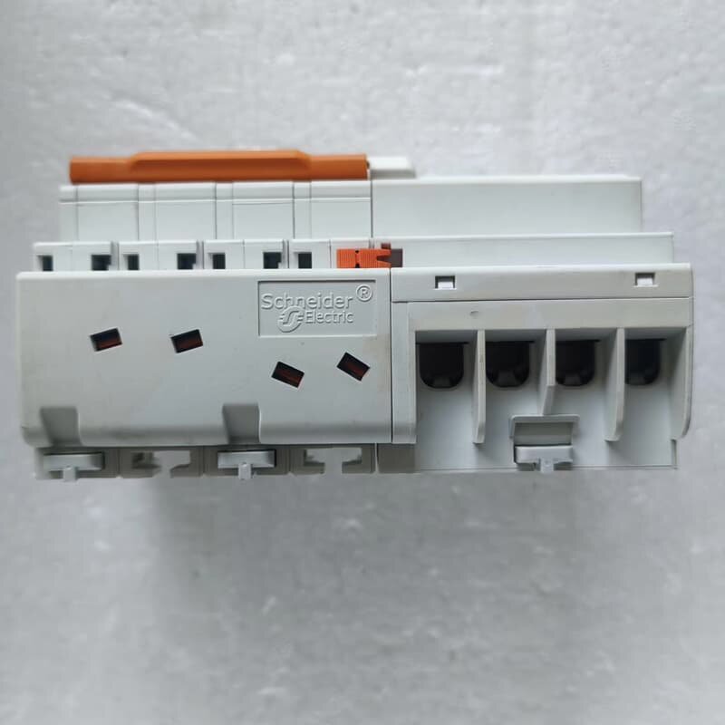 施耐德Easy9漏电保护器，4P C32A 30mA，二手拆--议价商品