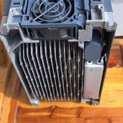 出几十套富士G1S-3.7KW变频器拆机整套外壳带风扇散热器--议价商