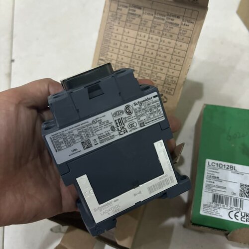 施耐德直流接触器LC1D12BL，12A，直流24V，全新原--议价商品