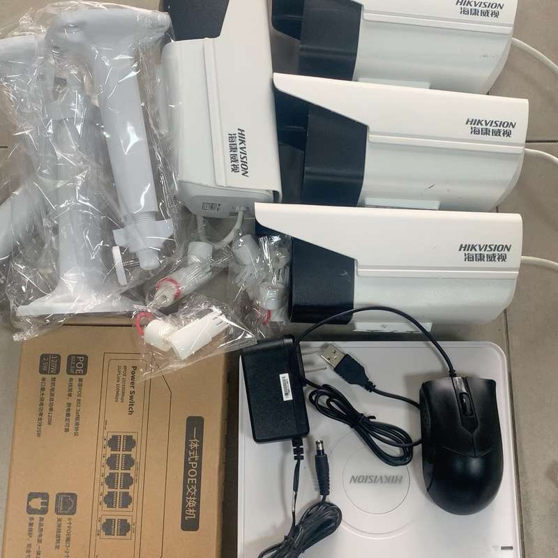 店铺拆下海康品牌4路200w红外高清监控套装--议价商品