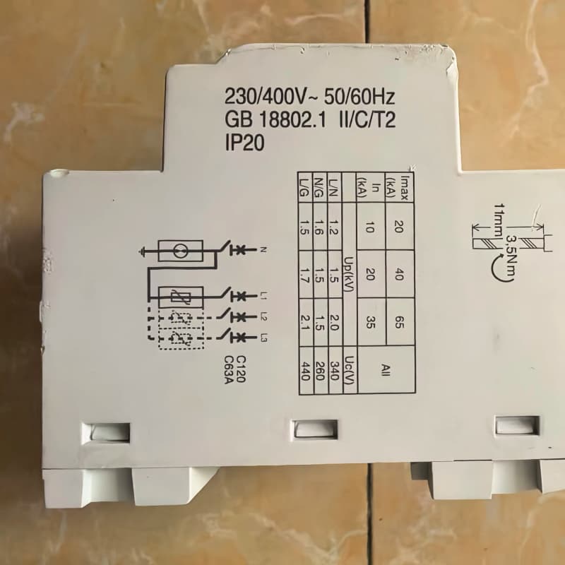 施耐德浪涌保护器Easy9，4P四极，Imax 40kA，2--议价商品