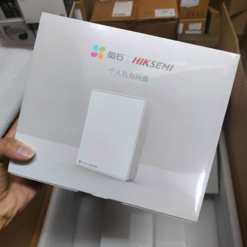 放价清仓 萤石CS-R5C-V100-8F 个人私有网盘--议价商品