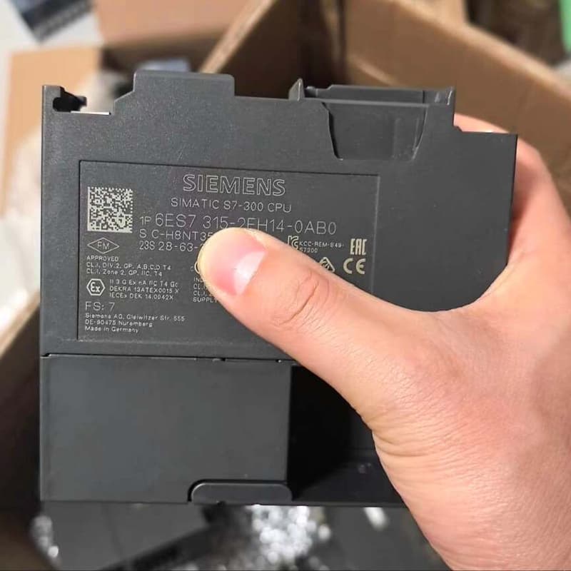 出西门子SIMATIC S7-300 PLC，型号IP 6E--议价商品