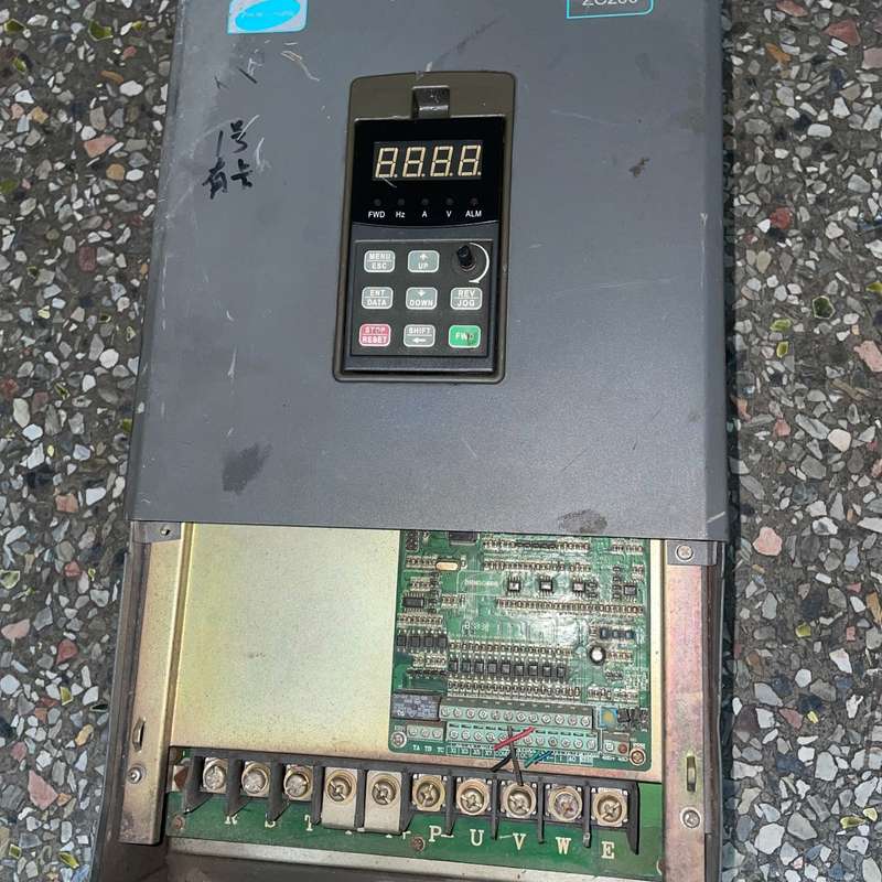 拆机正川变频器30千瓦 ZC200-4T0300G/0370--议价商品