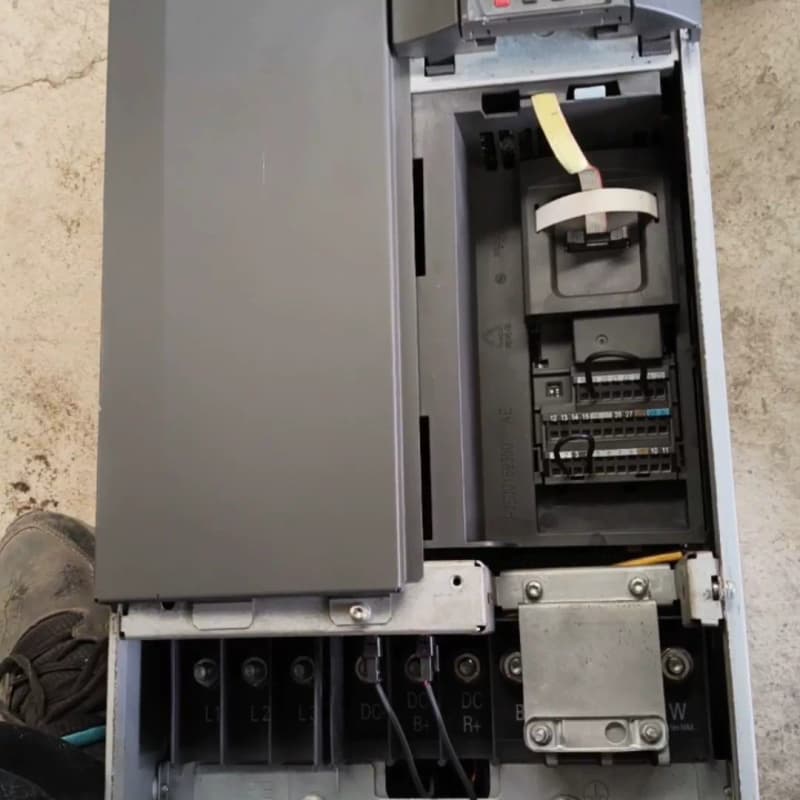 西门子440-18.5KW变频器八台,成色自定义,一台缺面板--议价商品