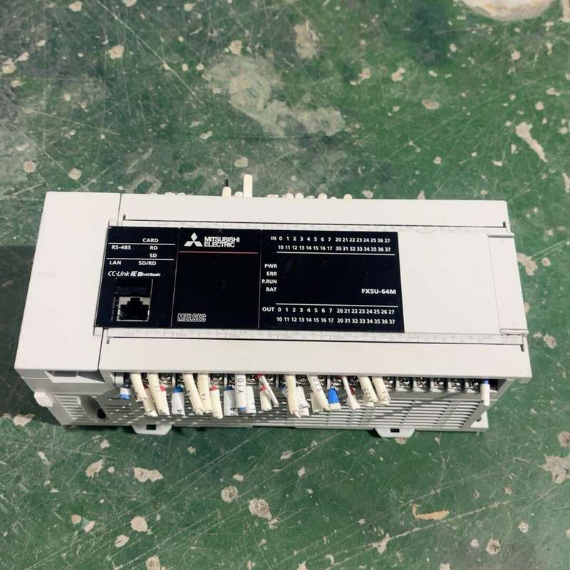 拆机原装正品三菱Fx5u-64MT/ES,成色嘎嘎好新,年份--议价商品