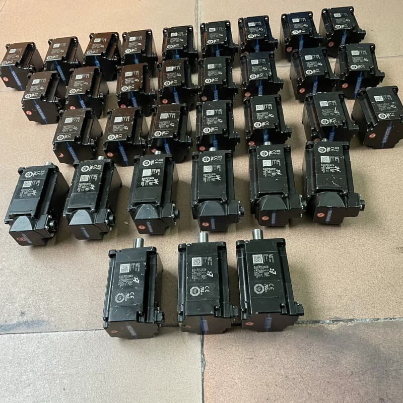 打包出安川7系电机,200W400W通走价160元一个,包编--议价商品