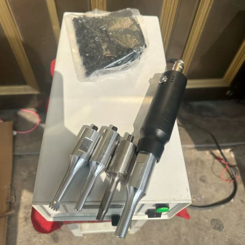 超声波终结者大手柄。28k。2000W。超声波焊接机。汽车门--议价商