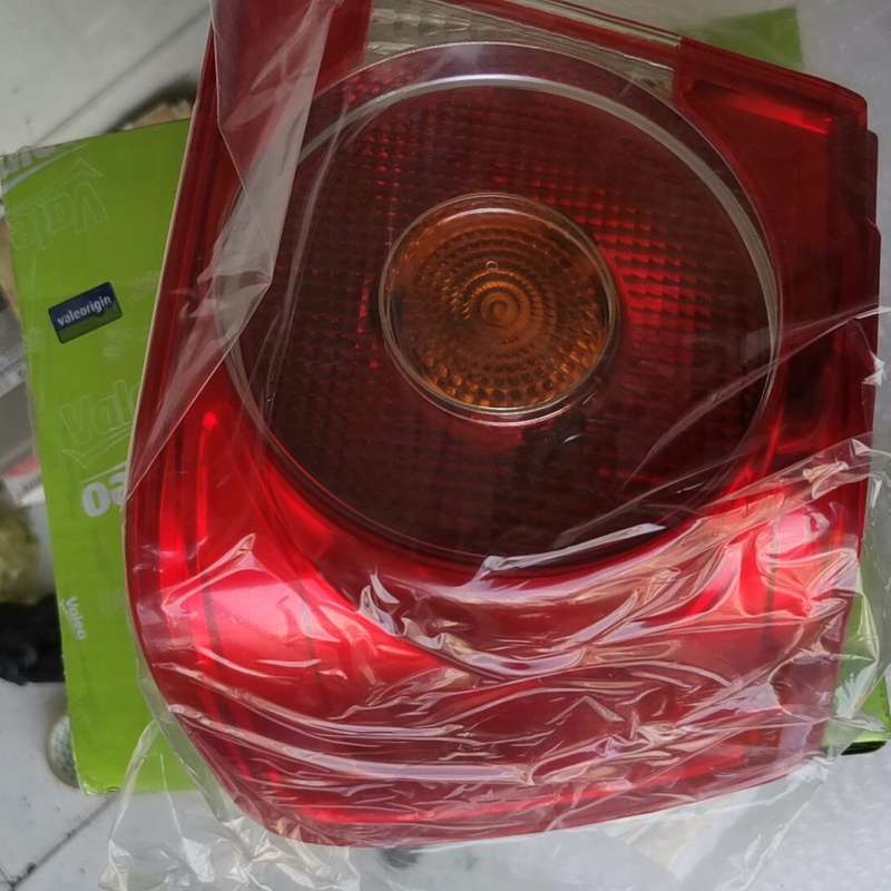 桑塔纳志俊 3000后尾灯 防追尾灯--议价商品
