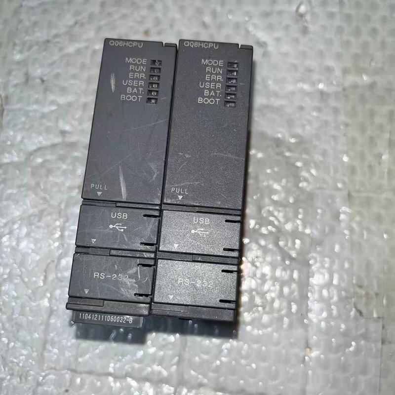 三菱PLC ，Q06HCPU，功能正常，有一个外壳有破烂，具--议价商品