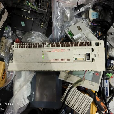 三菱3UPLC一个，型号：FX3U-80MR/ES-A，实图--议价商品
