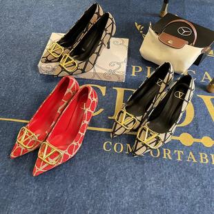 2025春夏新款金属V扣浅口尖头高跟鞋女时尚百搭细跟布单鞋平底鞋