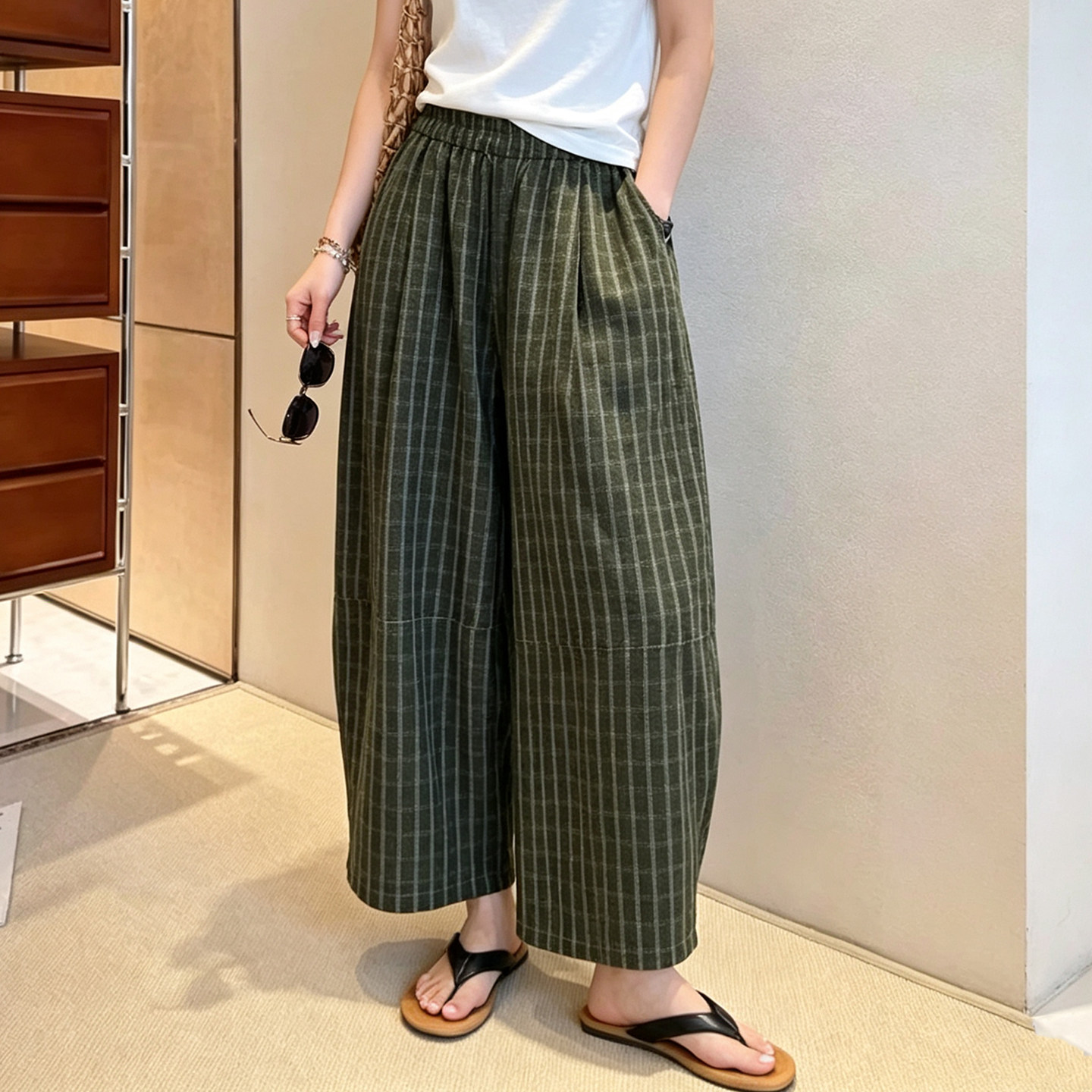 女士棉麻复古格子阔腿裤2026新款九分气球宽松显瘦弯刀慵懒休闲裤