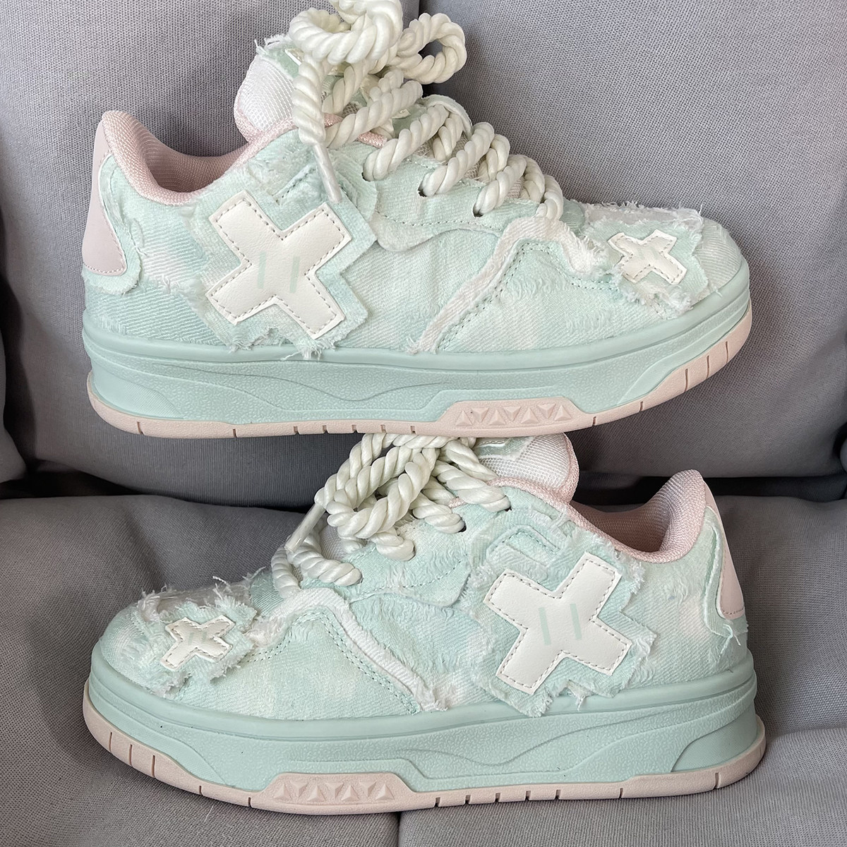 扎染板鞋2024ins网红新款小众设计百搭街拍休闲学生厚底运动鞋女