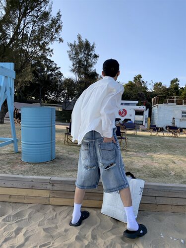 大破洞宽松牛仔短裤高街裤子男