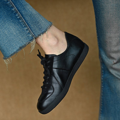 何其丑品牌|真皮材质，舒适软底