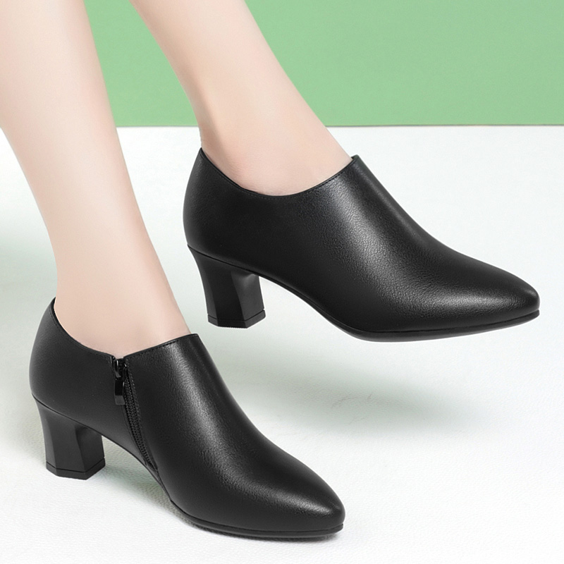 春秋款单鞋妈妈鞋子中跟软底春季