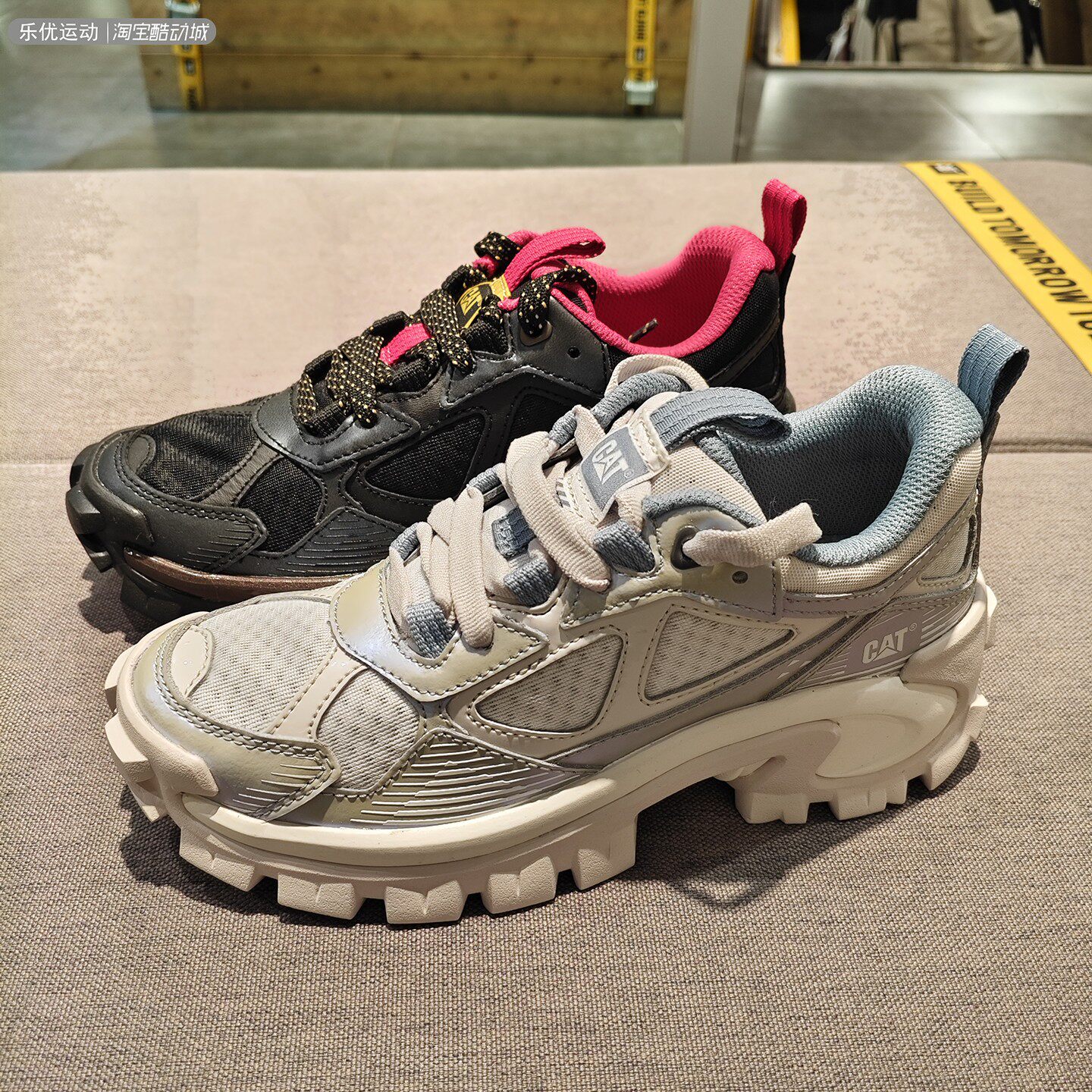 CAT卡特26年春夏季女款舒适增高缓震休闲月球鞋P312441P1 P312443