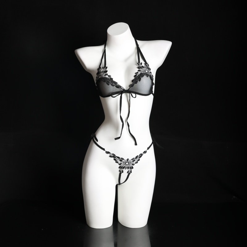 性感无钢圈新款蕾丝文胸套装女黑色聚拢显小角色扮演内衣轻熟御姐