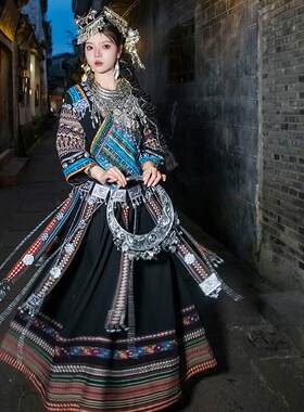 新款苗族服装旅拍少女摄影服