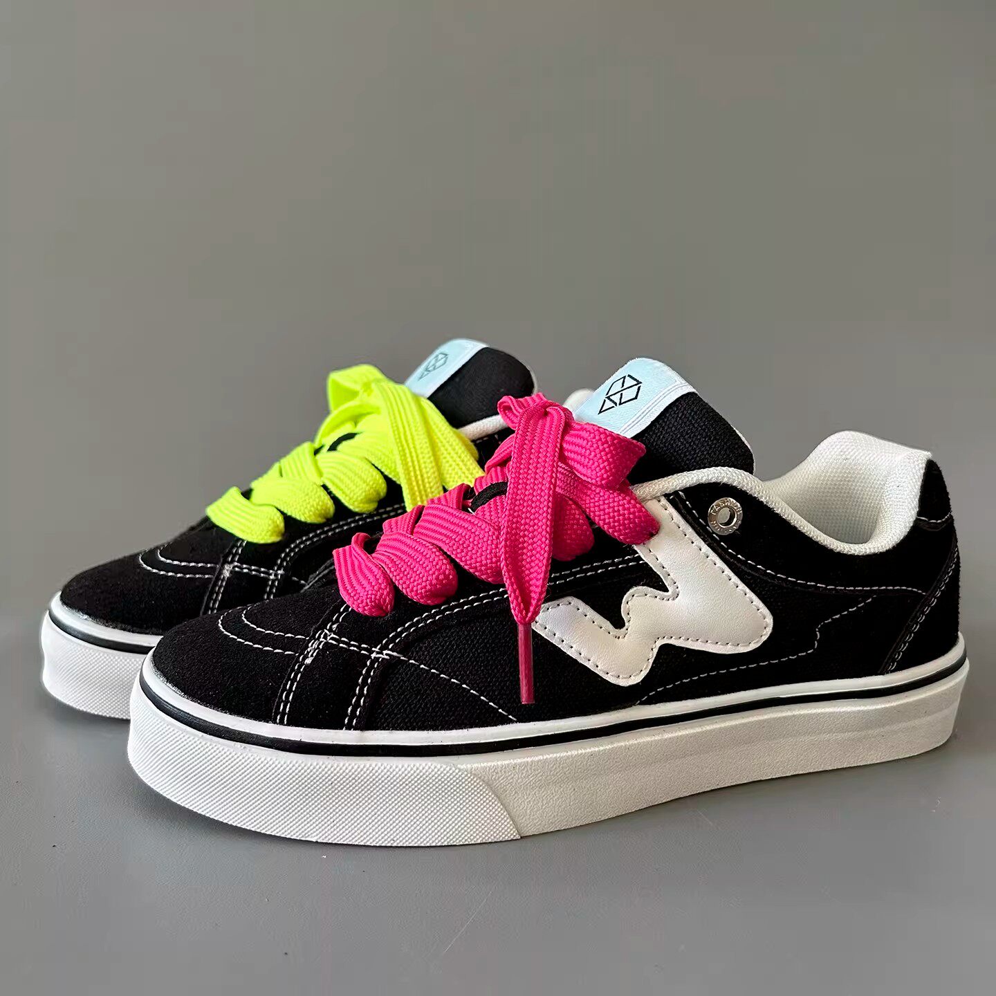 潮流鸳鸯鞋学生男款低帮板鞋百搭ins美式情侣运动鞋2026秋季鞋子