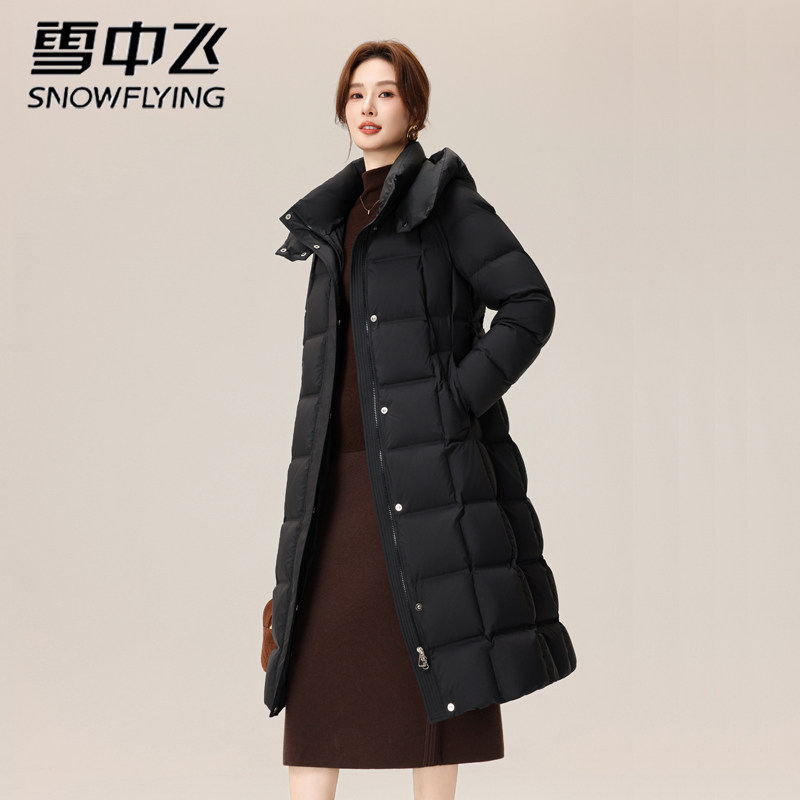 雪中飞羽绒服女2025年新款中年妈妈装超长款过膝高端洋气收腰外套