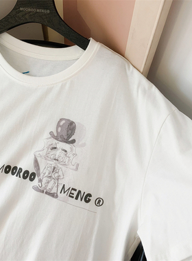 MOOROO新品原创独家小众设计宽松纯棉圆领”胸口卓别林“短袖T恤