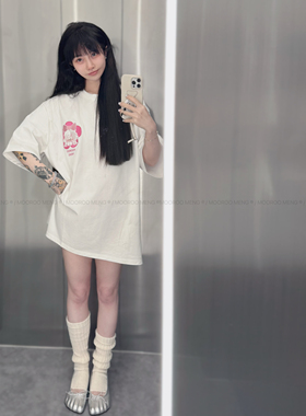 MOOROO2025新品原创刺绣“她”重磅精梳棉圆领宽松短袖T恤