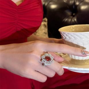 欧美复古宫廷高级感锆石微镶重工花朵酒渍玫瑰红宝石夸张开口戒指