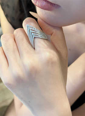 微镶多层箭头精致锆石夸张食指戒