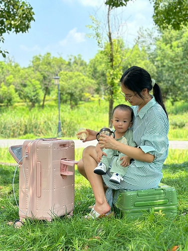 Универсальный чемодан, 20 дюймов