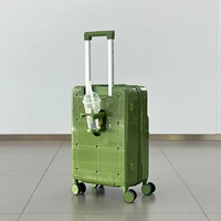 Свежие фрукты зеленые