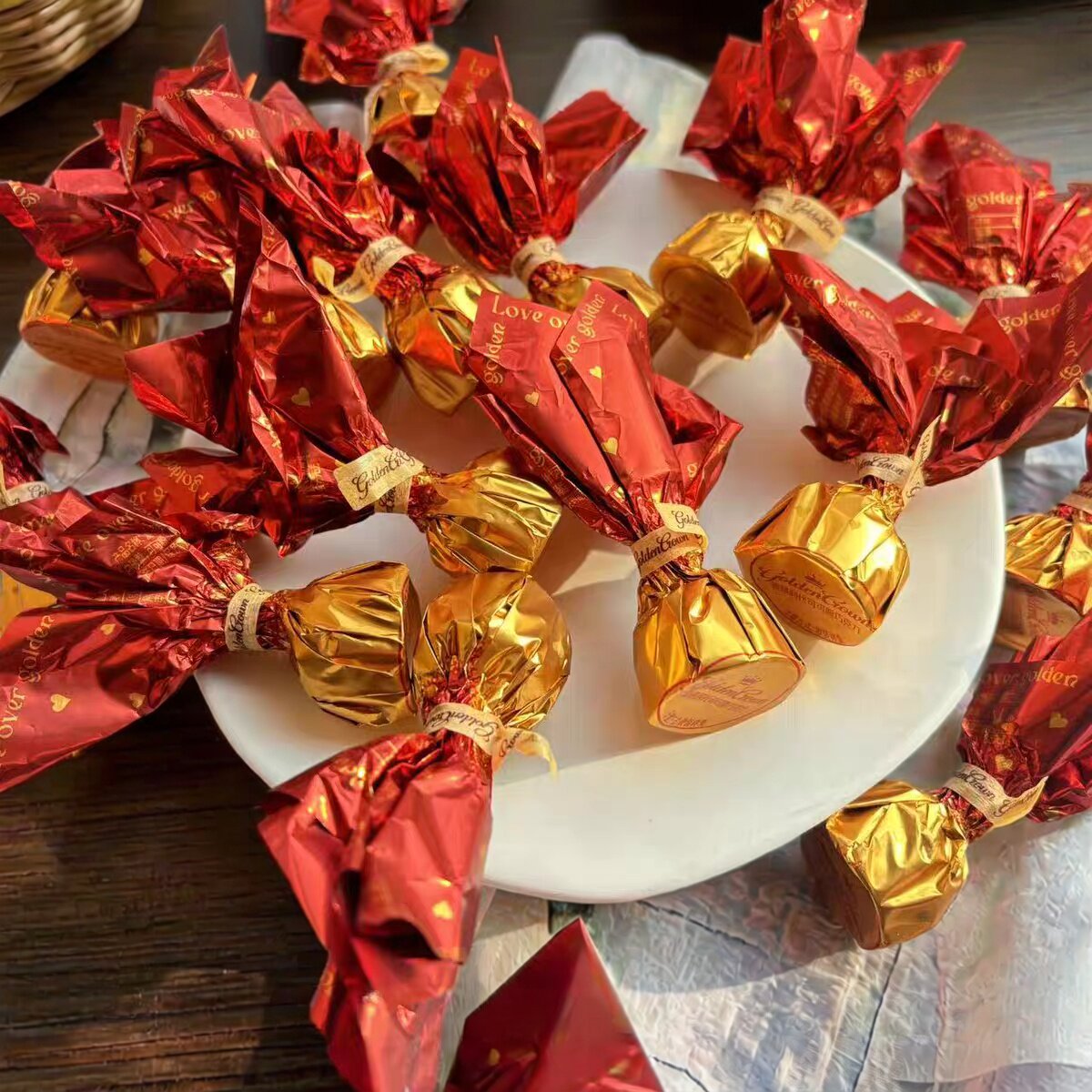 金冠巧克力单扭结花型夹心巧克力个性糖果结婚庆喜糖回礼散装批发