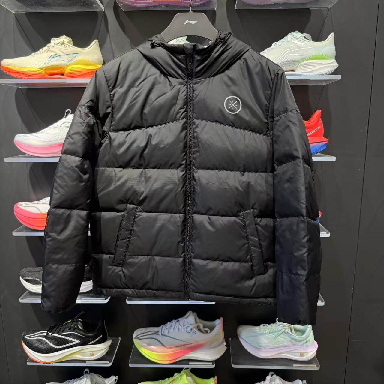 李宁2025冬季男子韦德系列防泼水80%鹅绒保暖短羽绒服AYMV065