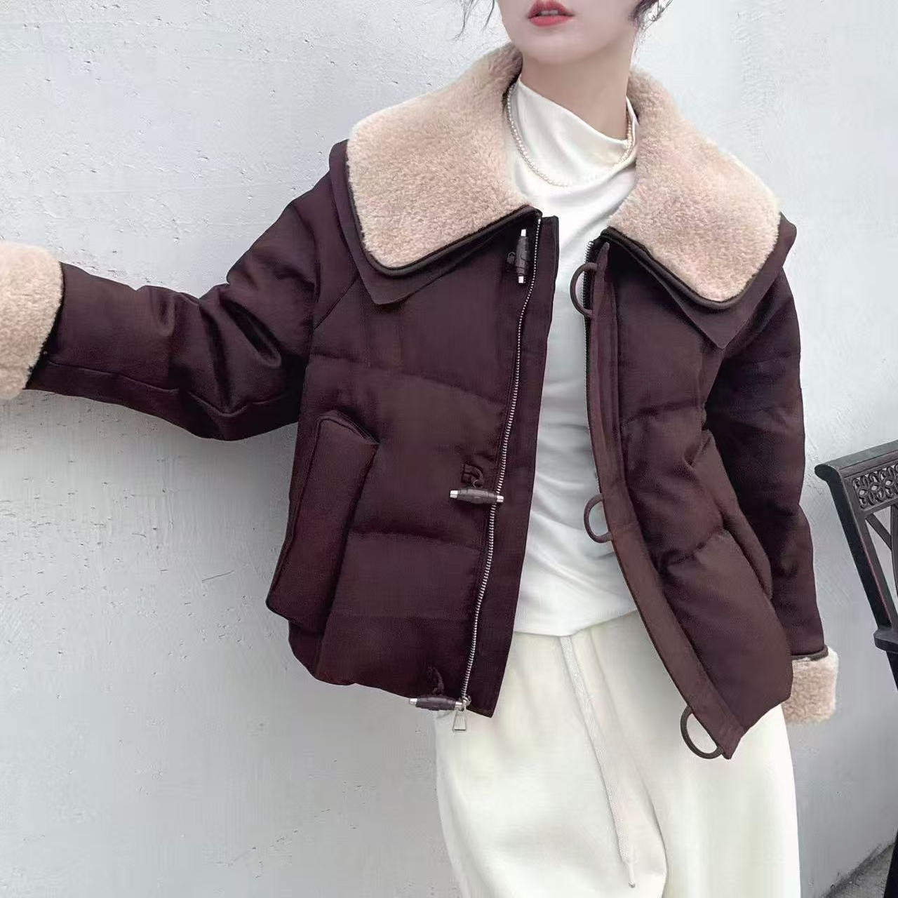 商场正品韩版羊羔毛娃娃领羽绒外套女冬季新款牛角扣白鸭绒羽绒服