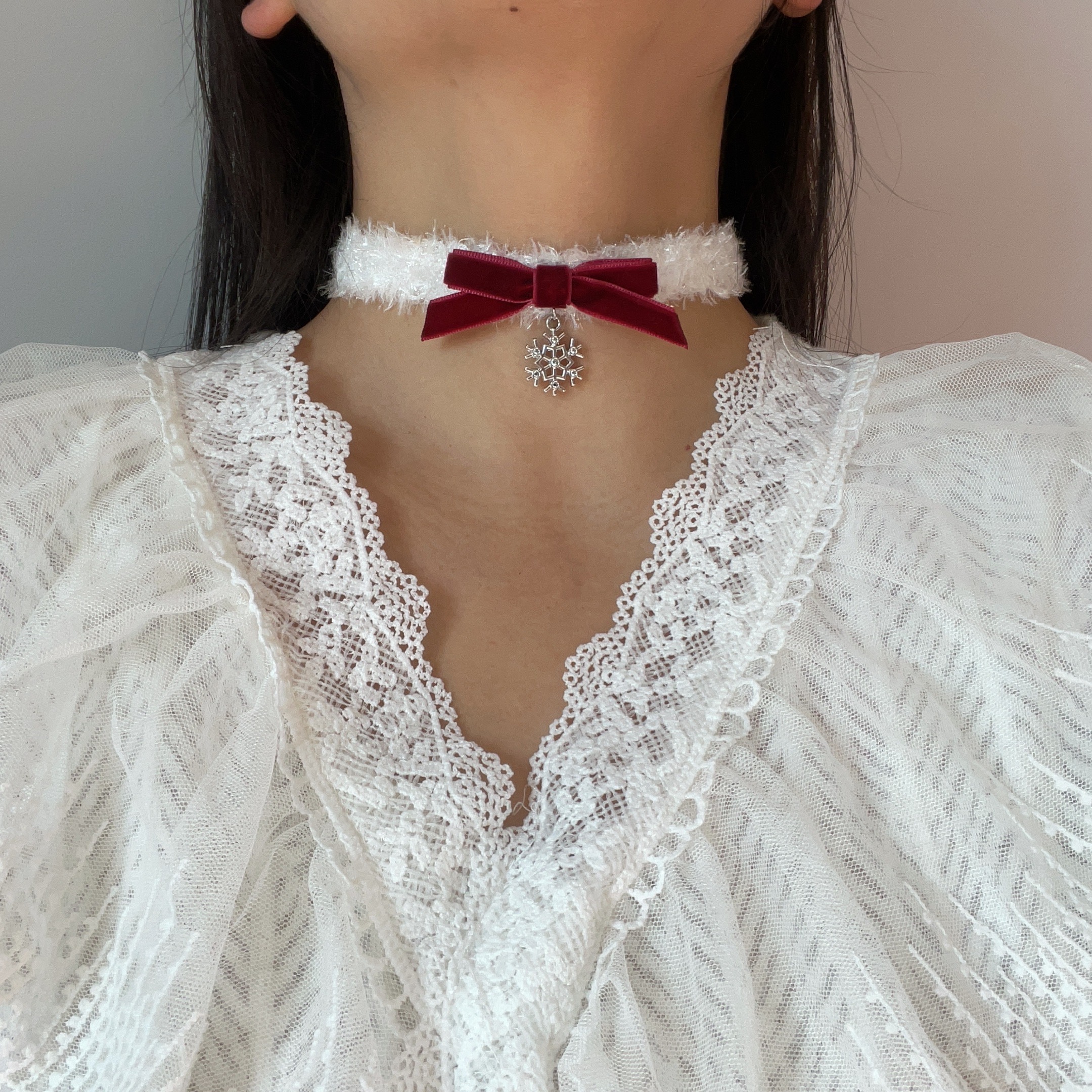 洛丽塔甜美风白色毛绒颈圈酒红蝴蝶结choker雪花吊坠锁骨链配饰