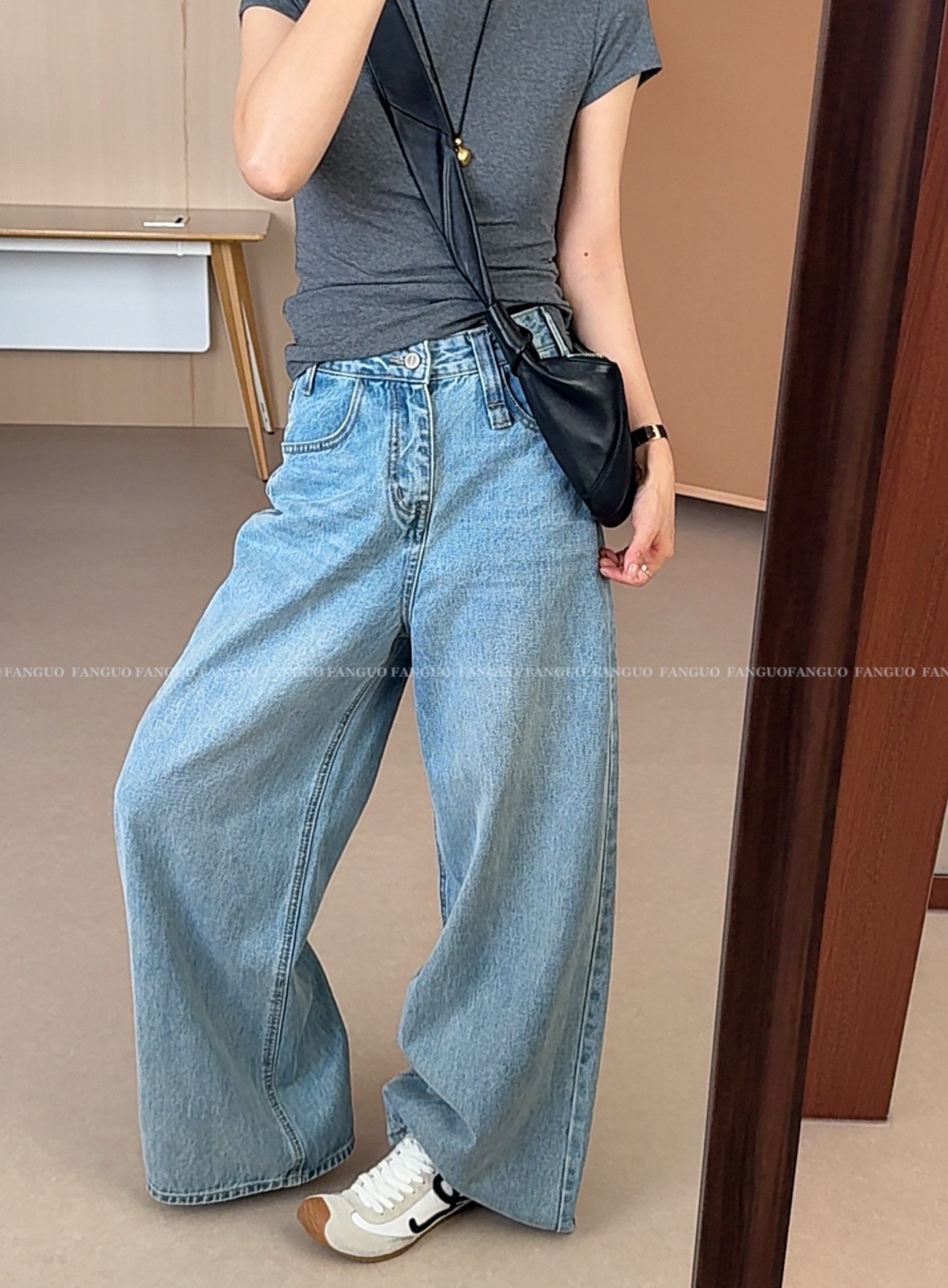 【一条封神】梨形福音！时髦炸街浅蓝复古阔腿牛仔裤女