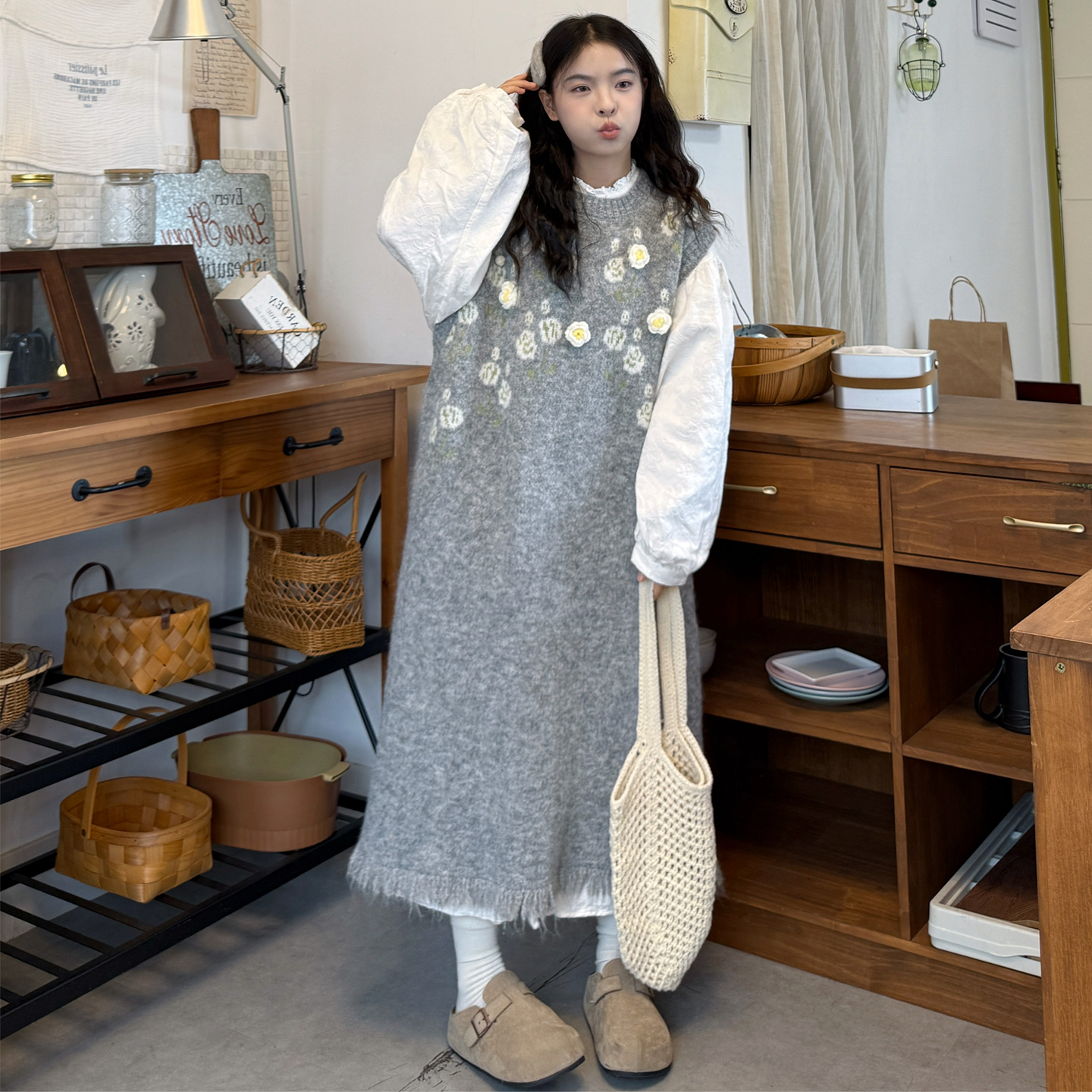 衬衫连衣裙+立体花朵针织背心裙