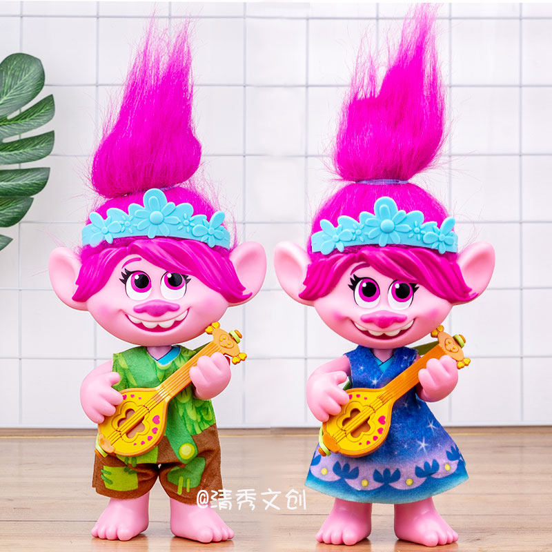 清秀文创弹吉他魔发精灵桌面摆件可变装音乐波比公仔玩偶外贸散货