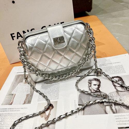 小香风菱格链条斜挎包小方包