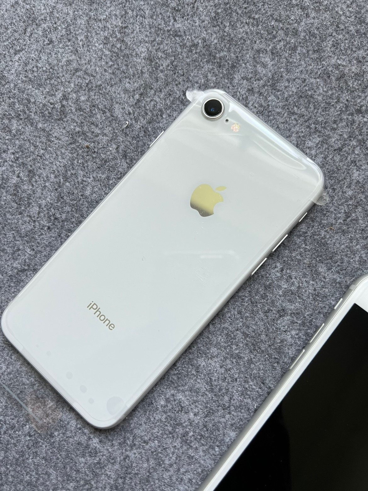 苹果8代 库存尾货 无锁 Apple 8代 iPhone  库存尾货正品手机